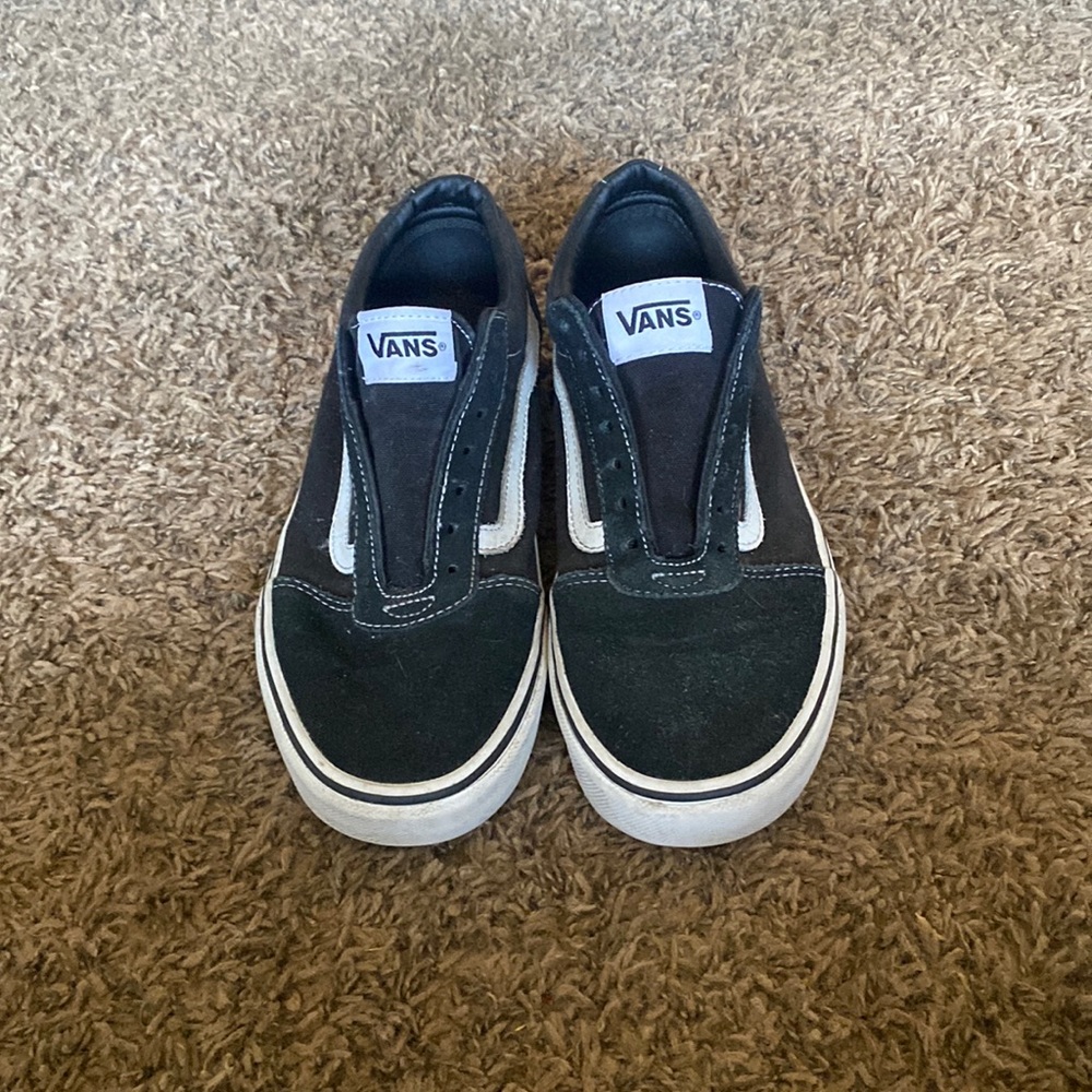 MENS SIZE 9 BLACK VANS SHOES
